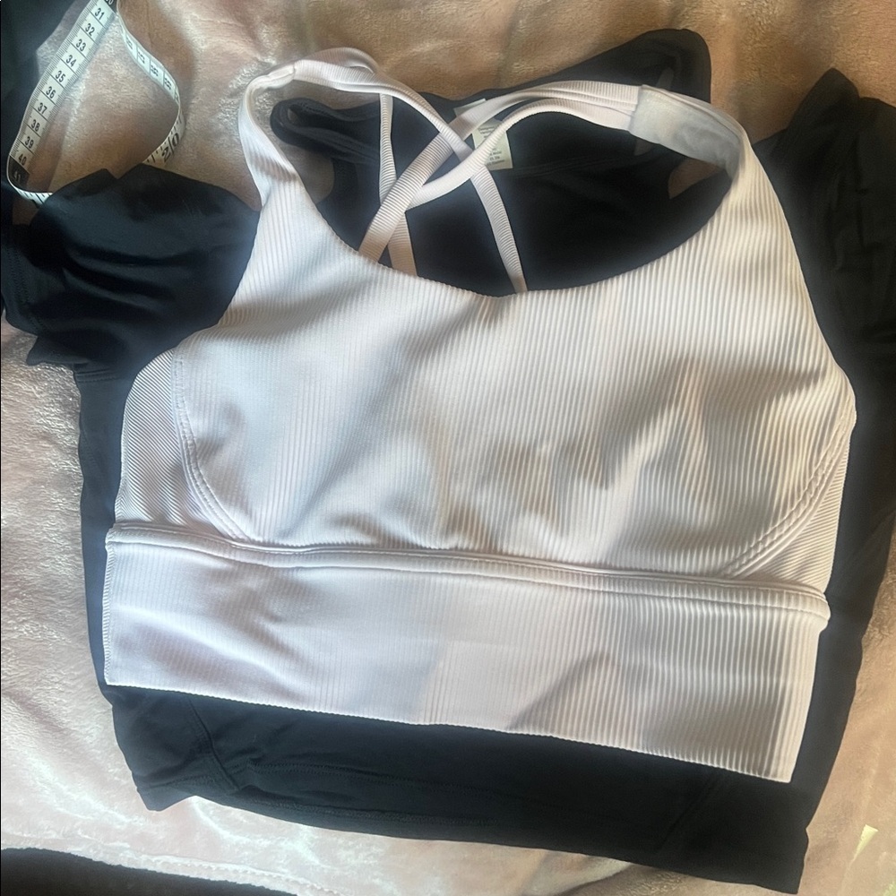 Lululemon Shoulder Cut-Out Yoga T-Shirt EUC - Picture 9 of 10